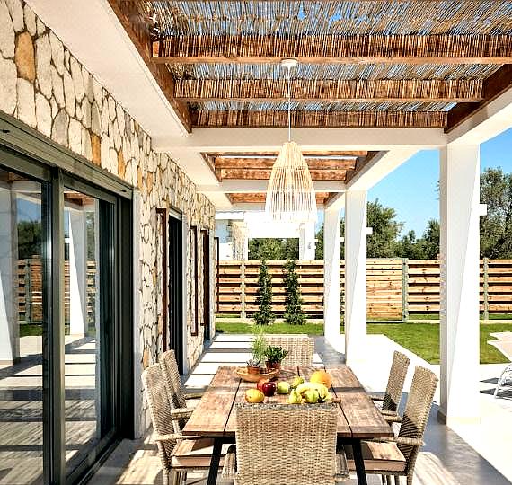 Gerakas Luxury Villas